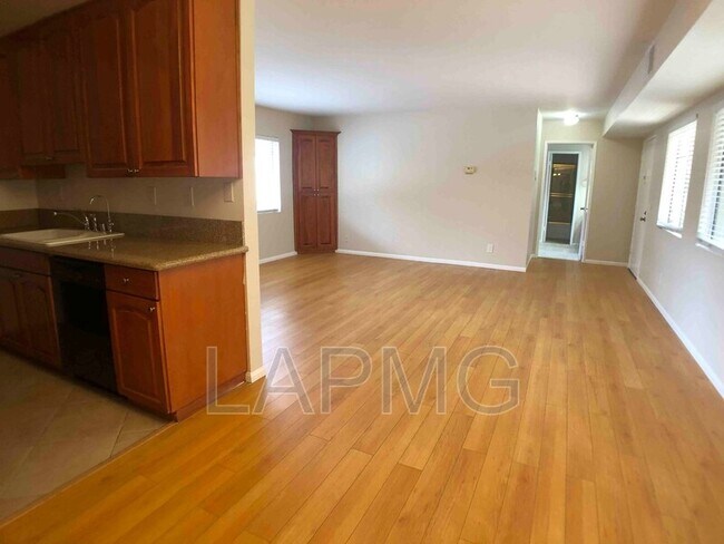 Foto del edificio - 5435 Bellingham Ave