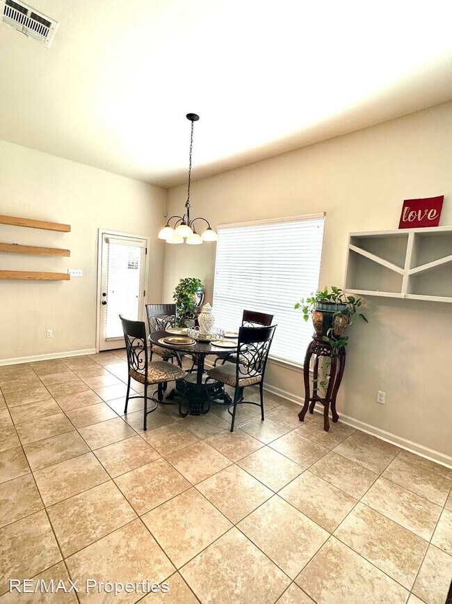 Foto del edificio - 3 br, 2 bath House - 37204 Corvette Dr.