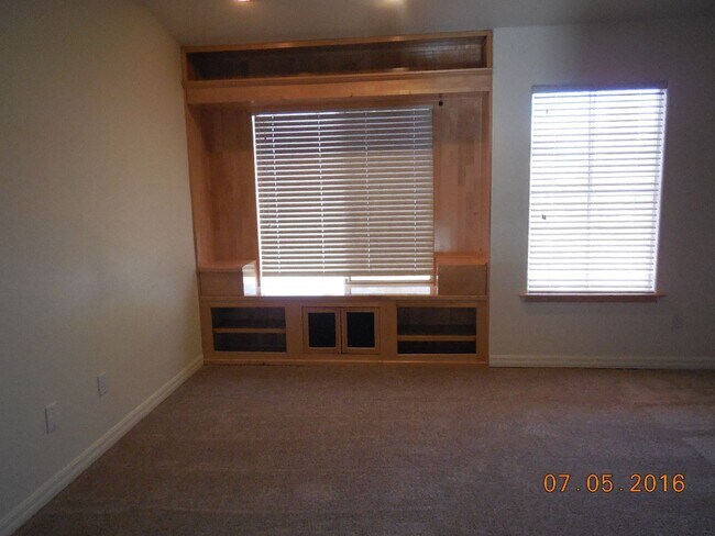 Building Photo - Summerlin Home with Pool