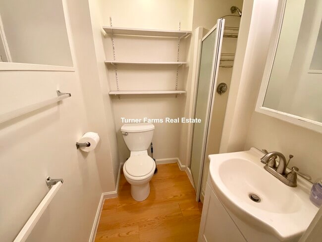 Foto del edificio - 2 Shepherd Ave