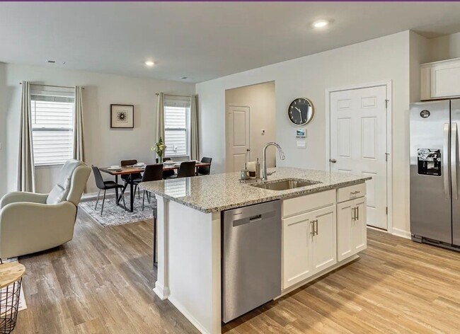 Foto del edificio - 1281 37th Ave Lane NE