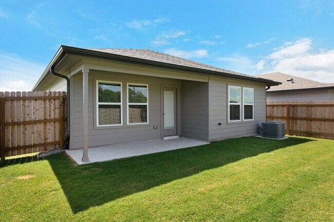 Photo - Immaculately maintained 3 Bedroom 2 Bathro... House