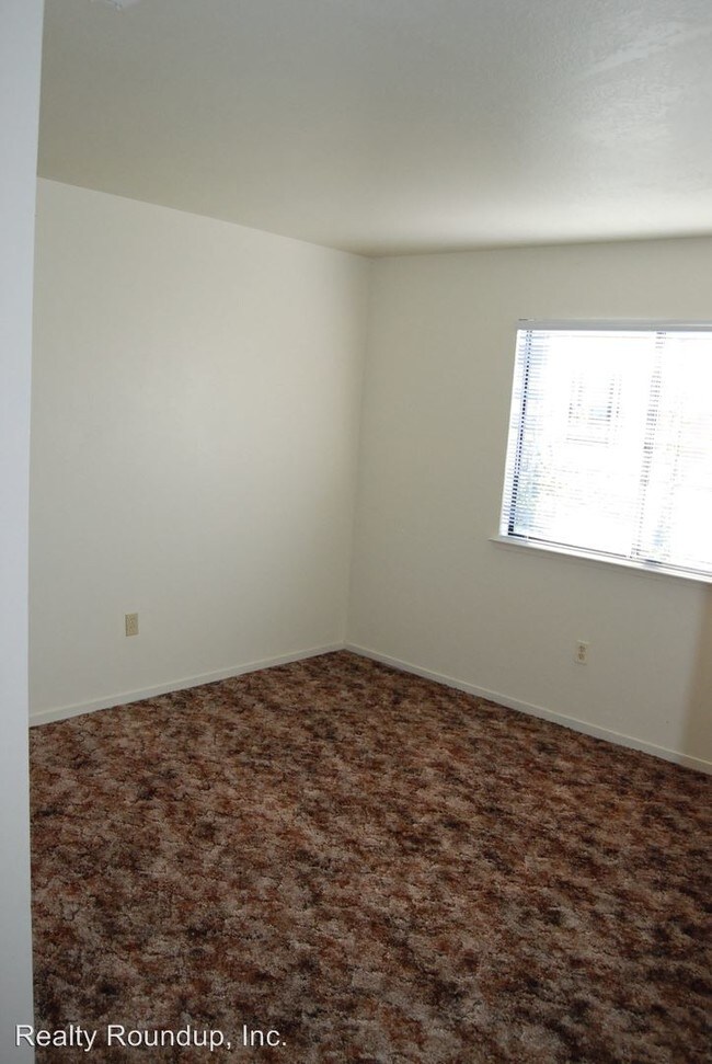 Building Photo - 1108 Porter Ave