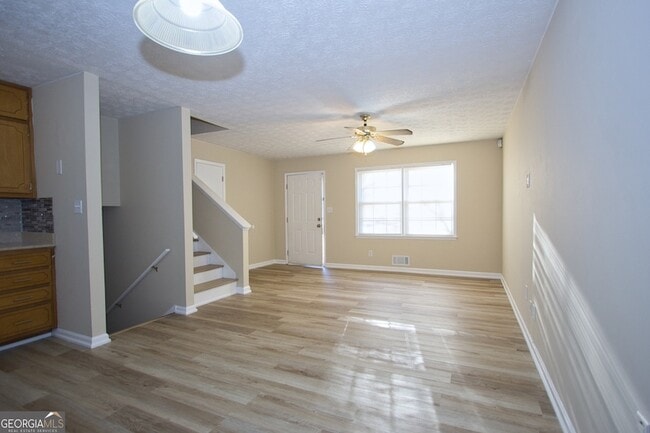 Building Photo - 4656 Bristol Dr SE