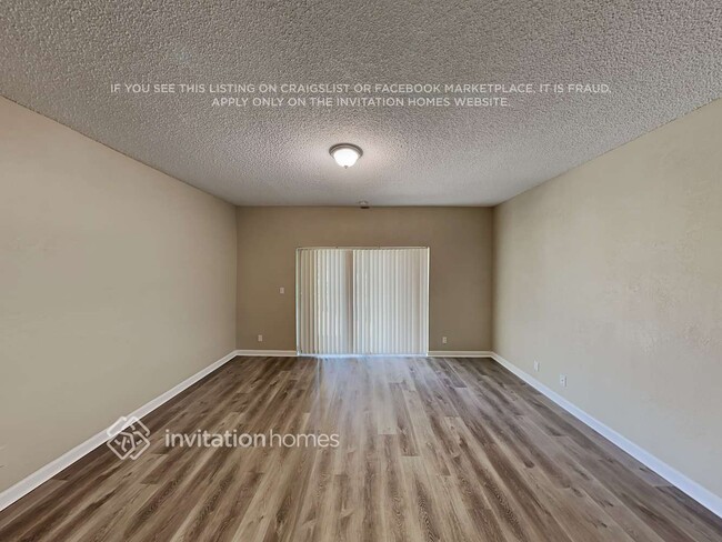 Building Photo - 8041 Buttonwood Cir