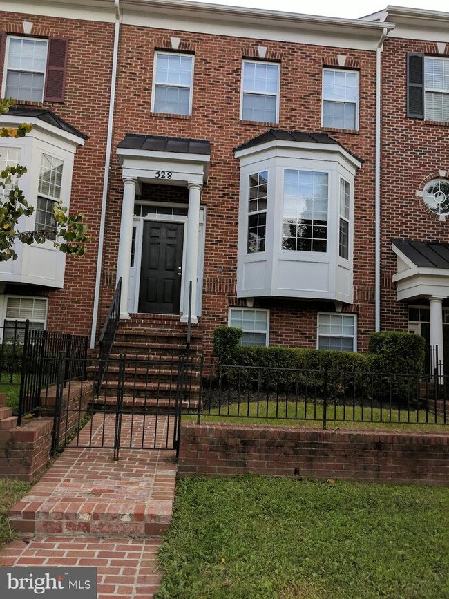 Building Photo - 528 Redland Blvd