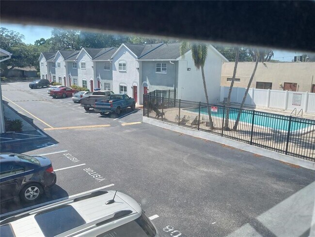 Foto del edificio - 5708 Townhouse Dr