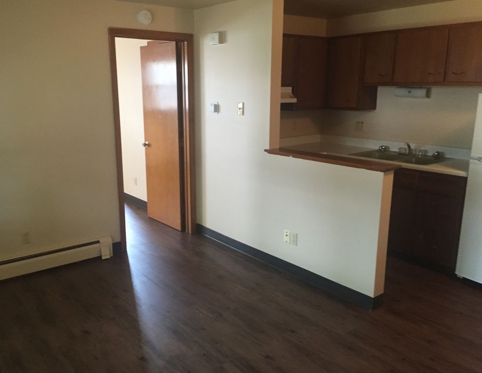 Interior Photo - 633 Lime Kiln Rd