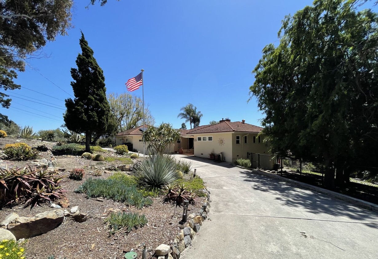 Primary Photo - Enjoy the Farm Style Living in The Hills o...