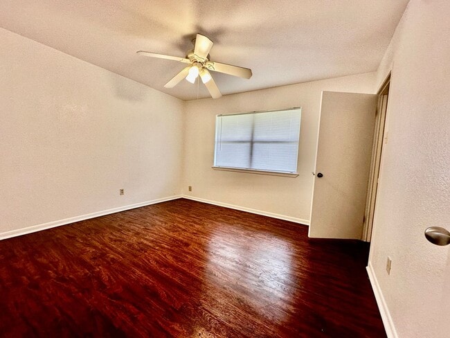Foto del edificio - 1448 Harper Rd