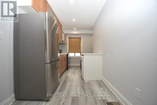 Building Photo - 133 Coxwell Ave