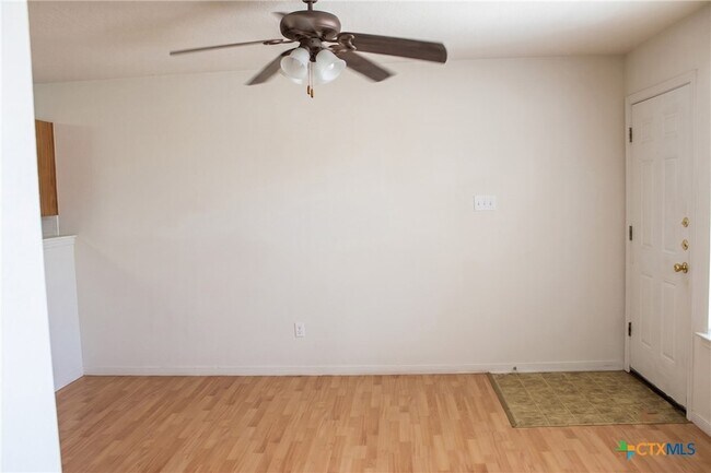 Foto del edificio - 413 Brittney Way