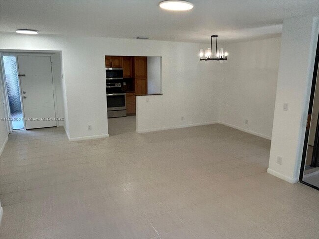 Foto del edificio - 4675 NW 22nd St