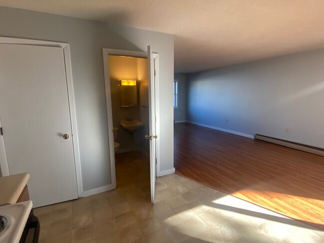 Foto del edificio - Pinewood Apartments