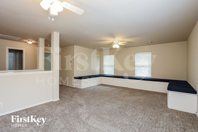 Foto del edificio - 101 Happy Tr