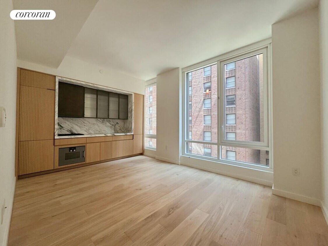 Foto principal - 135 E 47th St