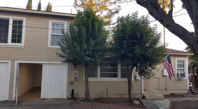 Building Photo - 627 Rose Ave