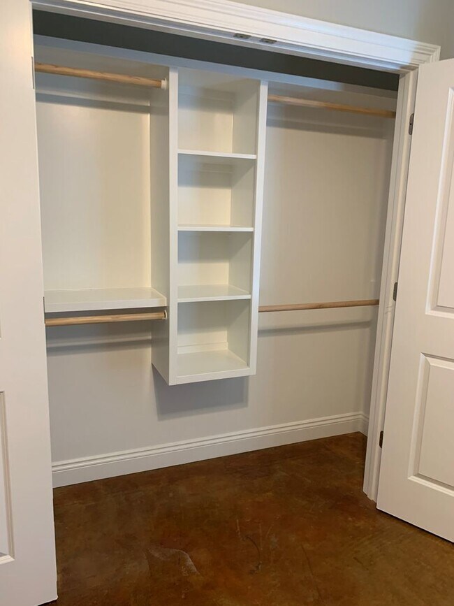 Building Photo - 6008 Nobie Lane #2 Duplex( First months re...