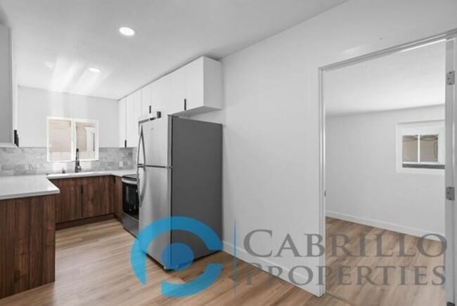 Foto del edificio - 207 E 1st St