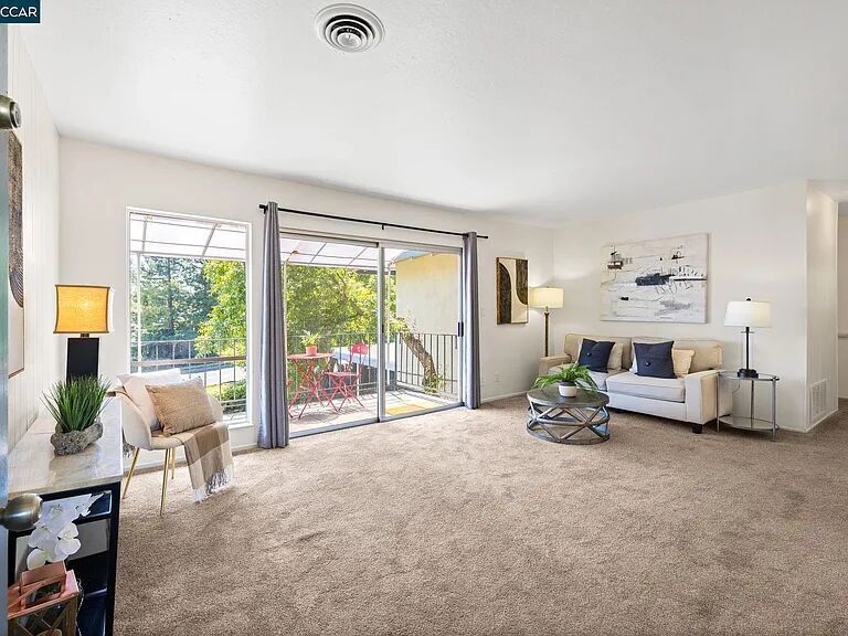 Foto principal - 142 Blue Ridge Dr