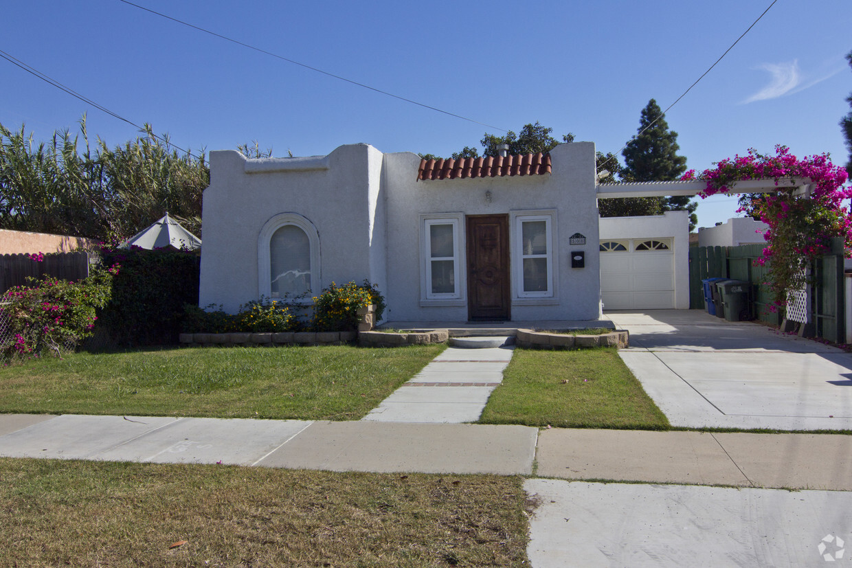 Building Photo - 508-510 D St