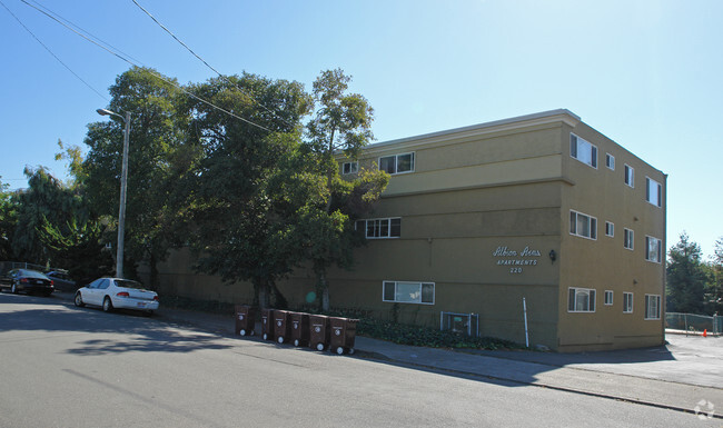 Building Photo - Albion Arms Apartments