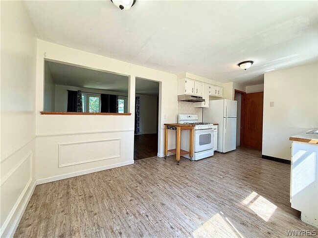 Foto del edificio - 90 E Summerset Ln