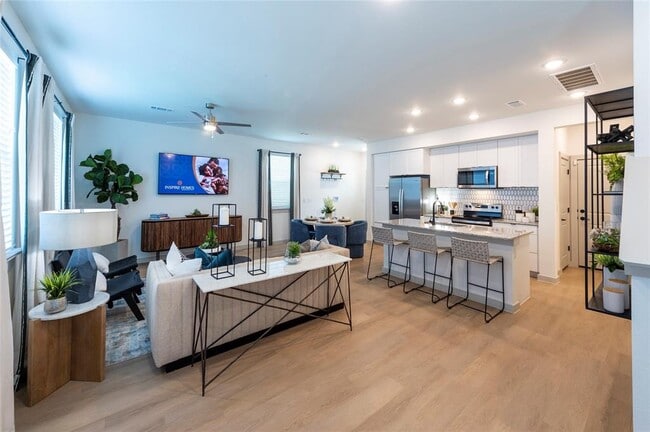 Foto del edificio - 407 Waller Ln