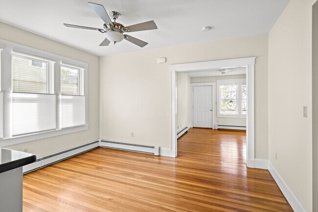 Building Photo - 23-25 Brimmer St