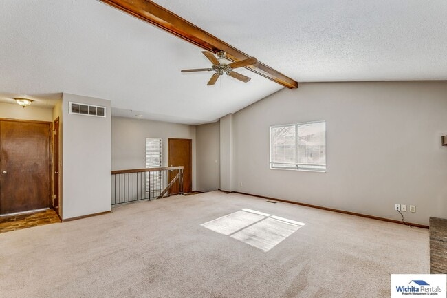 Building Photo - ** 2 BEDROOM BI-LEVEL DUPLEX** SE Wichita