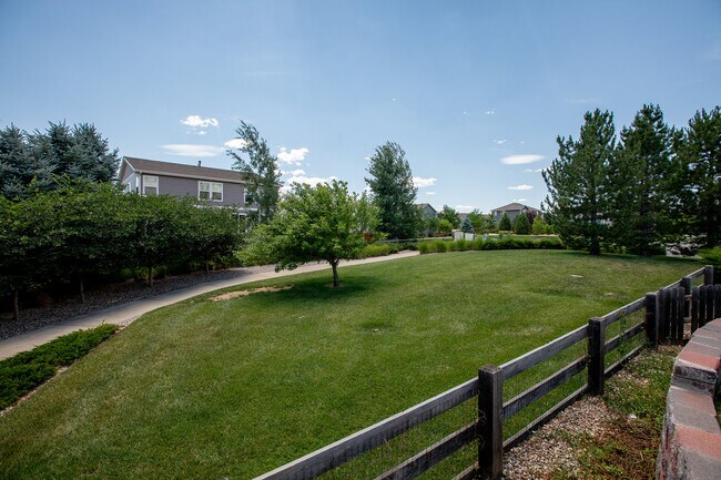 Foto del edificio - 6944 Autumn Ridge Dr.