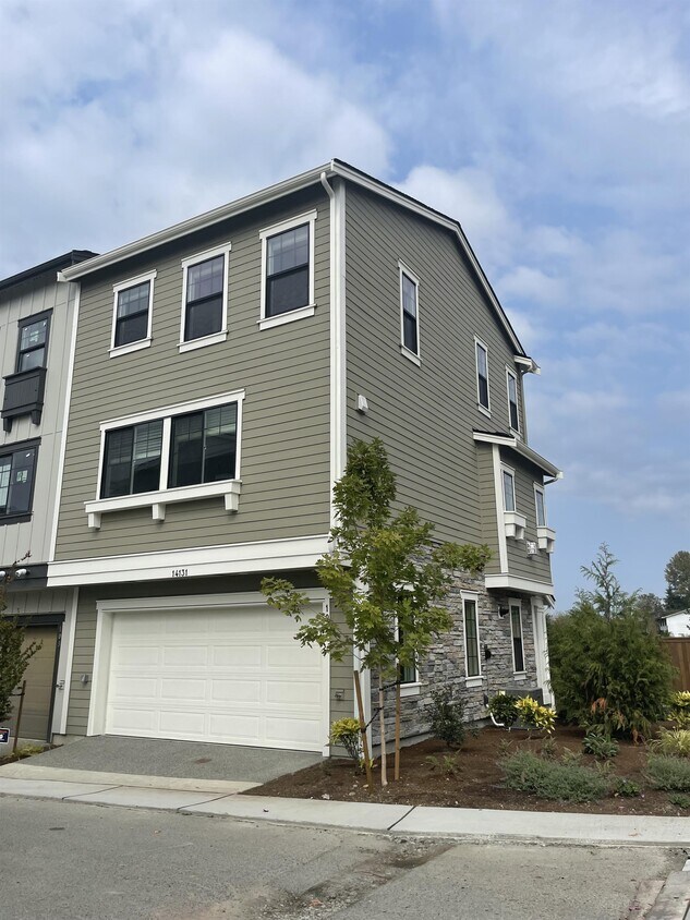 14131 266th Ave NE, Duvall, WA 98019 Townhome Rentals in Duvall WA