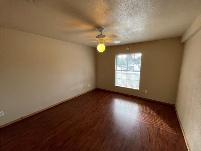 Building Photo - 5100 Bruning Ave