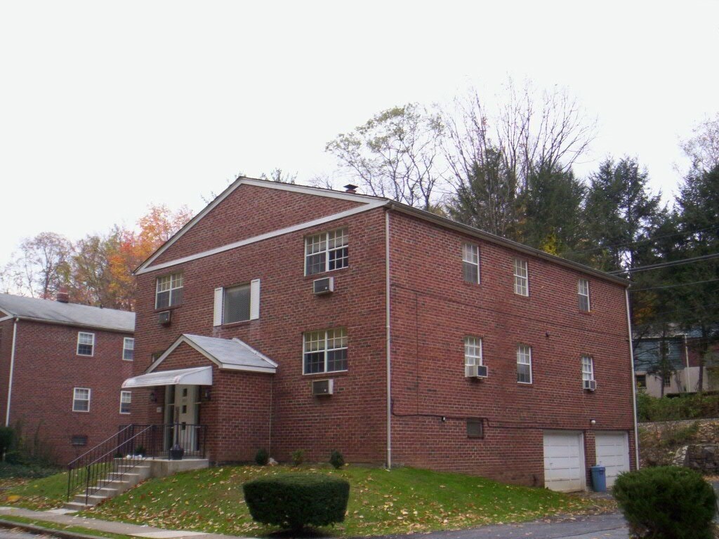 508 Stidman Dr Apartments in Springfield, PA