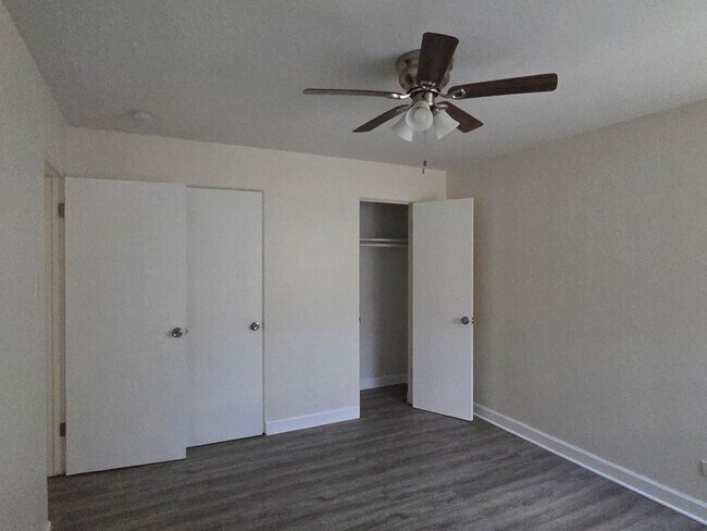 Foto del edificio - 14605 Des Plaines St