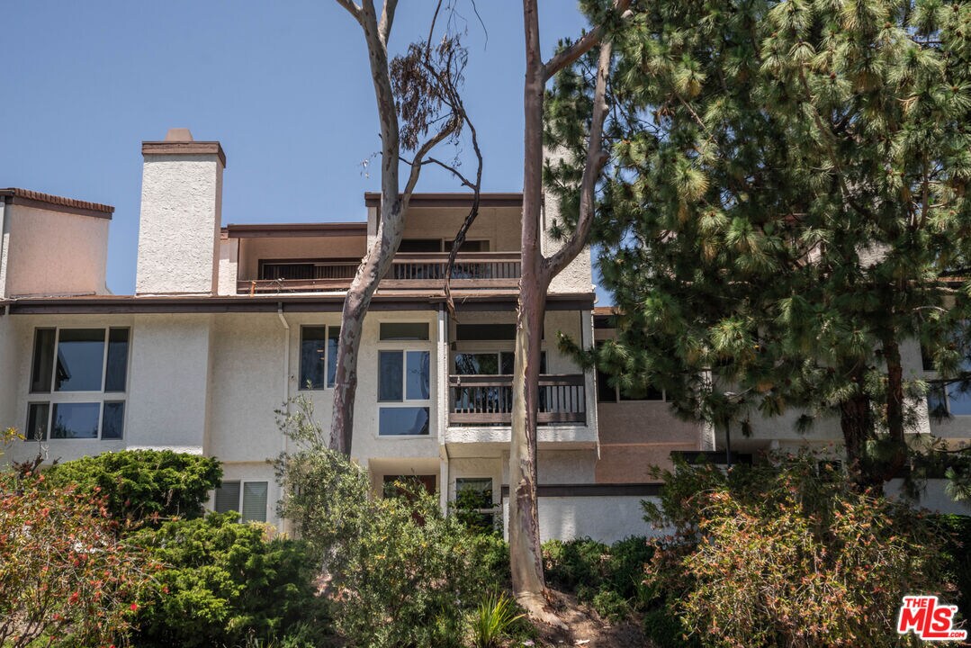 Foto principal - 17251 Palisades Cir