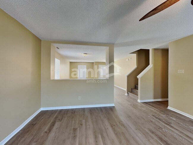 Foto del edificio - 990 Brookhaven Dr