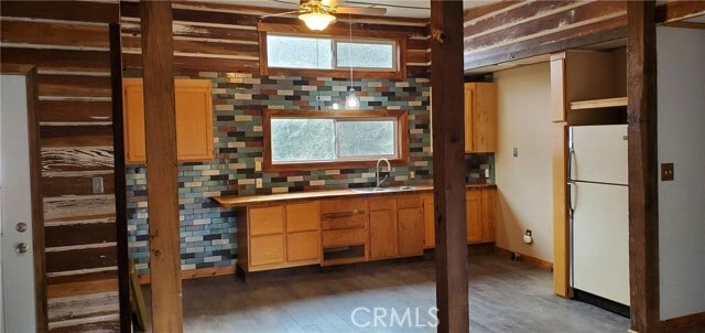 Building Photo - 4415 Woods Ln