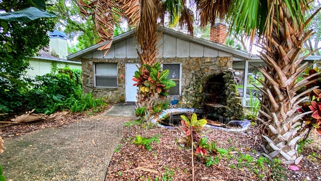 Building Photo - 2686 Sunset Dr