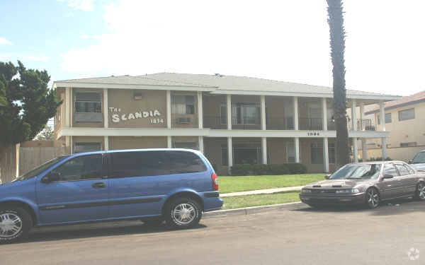 Building Photo - The Scandia Apartments