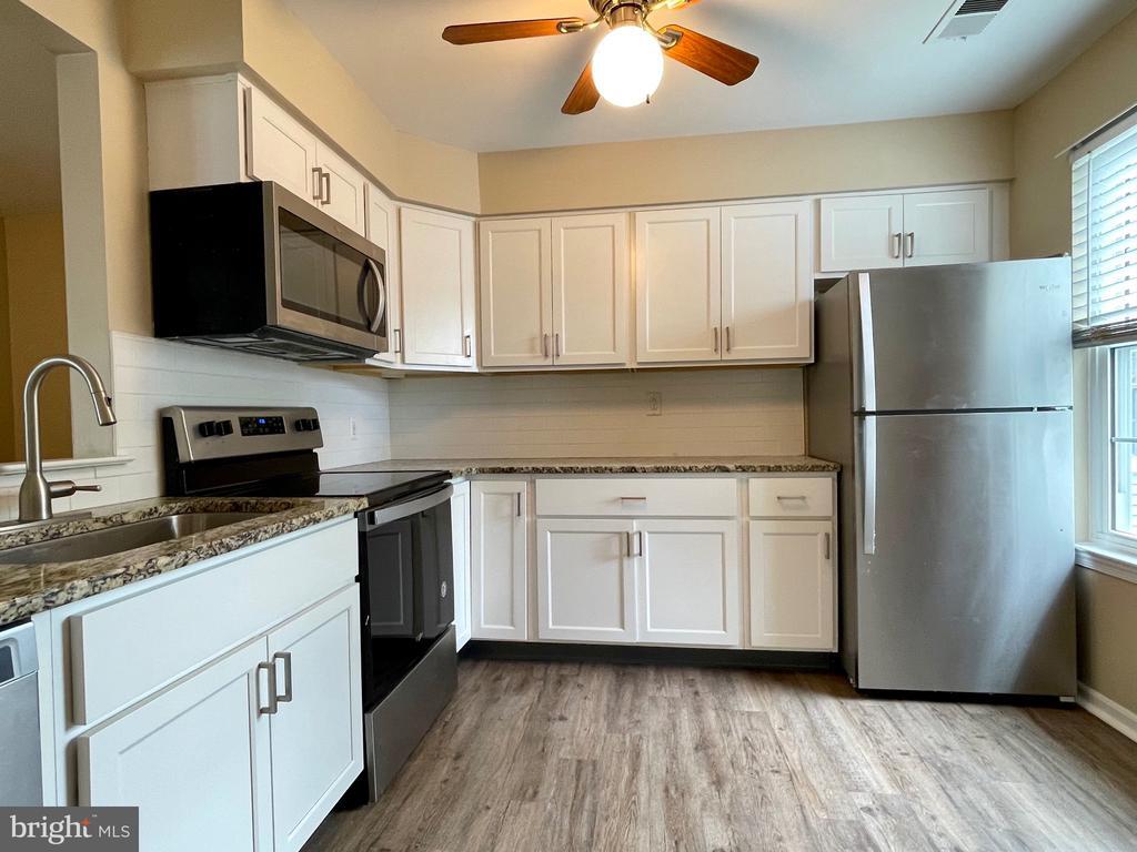 1104 Mews Dr Unit 1104, Sellersville, PA 18960 Room for Rent in