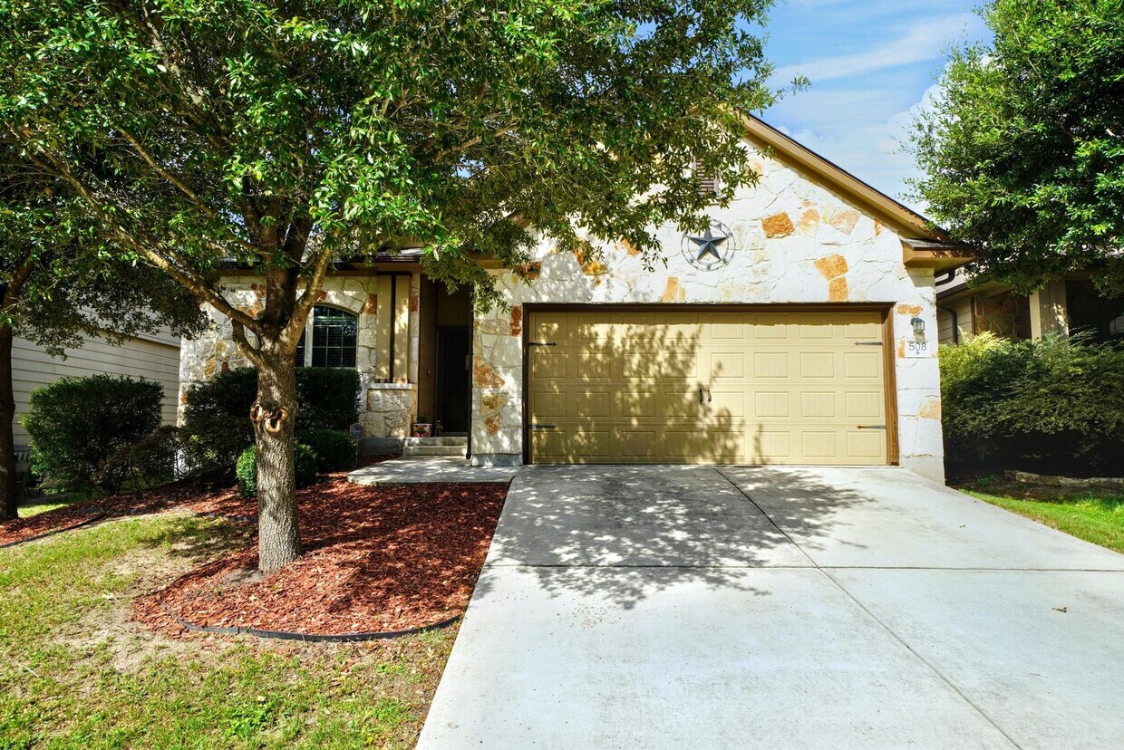 Foto principal - Stunning 3-Bedroom Home with Office in Cha...