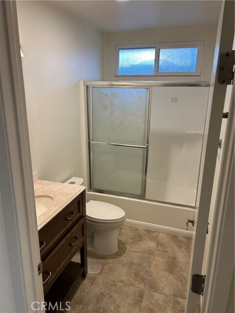 Foto del edificio - 34575 Via Catalina