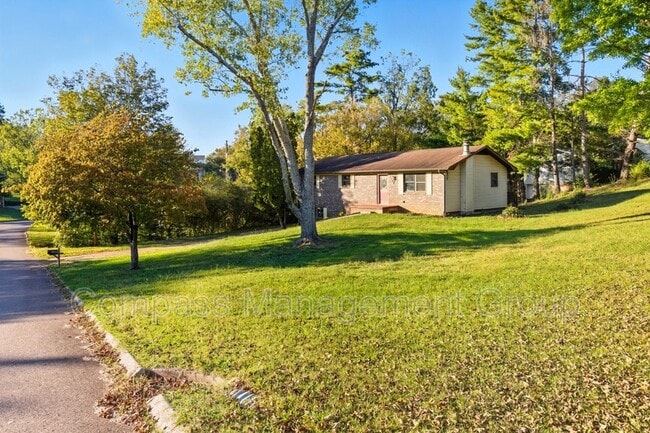 Photo - 7800 Temple Acres Dr House