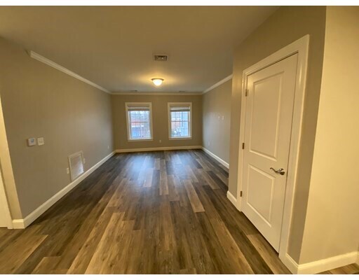 Foto del edificio - 40 Ames Ave