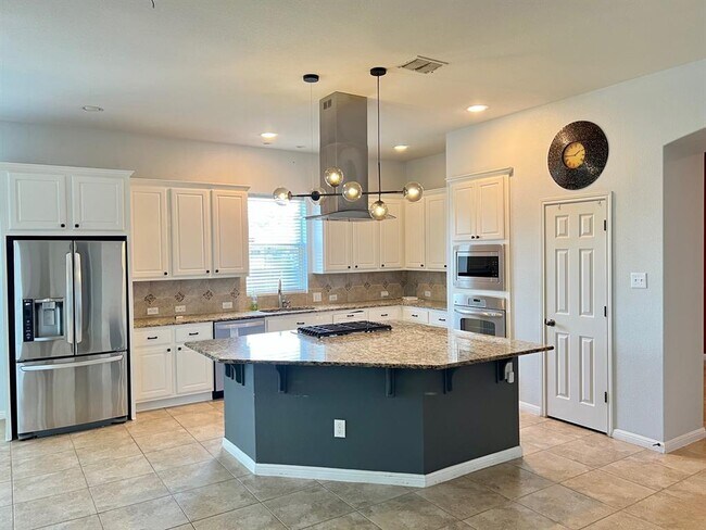 Foto del edificio - 1308 Creekstone Dr