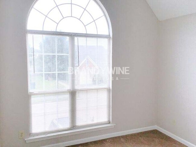 Building Photo - 3960 Gavick Dr