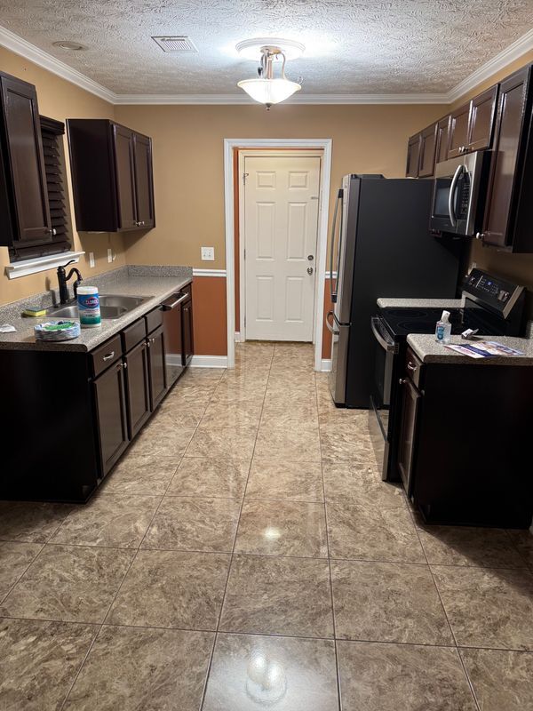 Foto del edificio - 5090 Limerick Ln