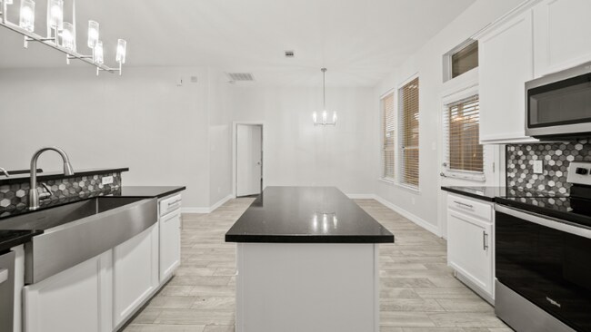 Building Photo - 15218 Arnold