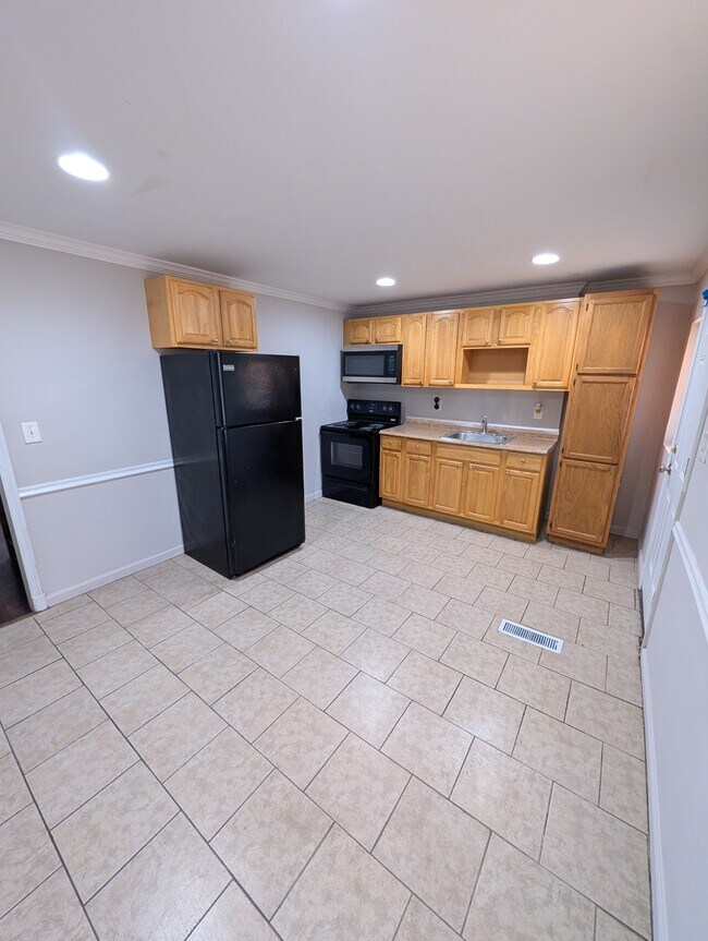 Foto del edificio - 3831 Shannon Dr